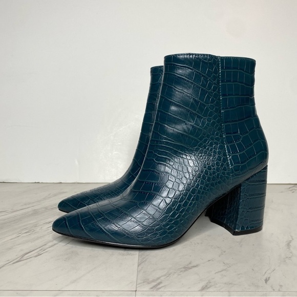 Steve Madden Nadalie Blue Crocodile Pointy Toe Bootie 7M - Picture 15 of 15